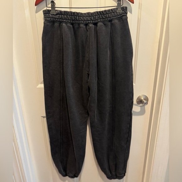 FP Movement Charcoal Black Jogger Sweatpants Size M - Picture 11 of 16